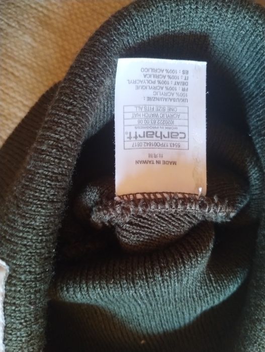 Pantaloni si fesuri Carhartt