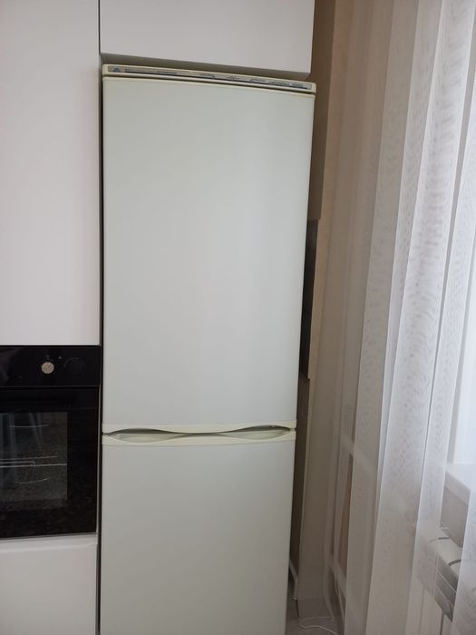 Продам б/у холодильник