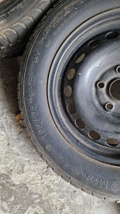 Anvelope și Jante oțel 195/65-R15 4 bucăți