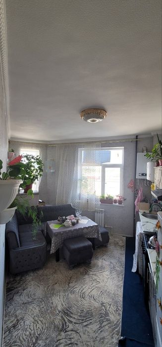 Karimbek restaranga yaqin 2xona