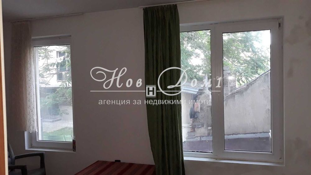 Дава се под наем Двустаен апартамент в Варна, ЖП Гара - 42 кв.м за 331.5 € - Снимка #3