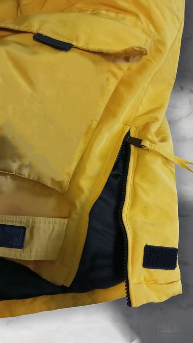 Пуховик Moncler жёлтый