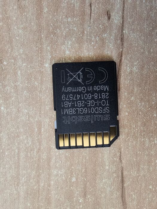 Vând navigatie originala Suzuki Ignis 2020 , card memorie , touch etc