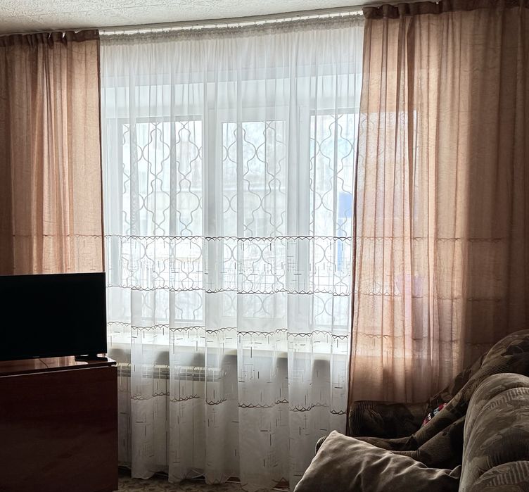 Тюль и шторы продам