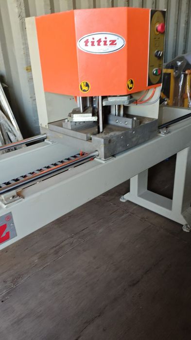 Станок для производства пластиковых окон