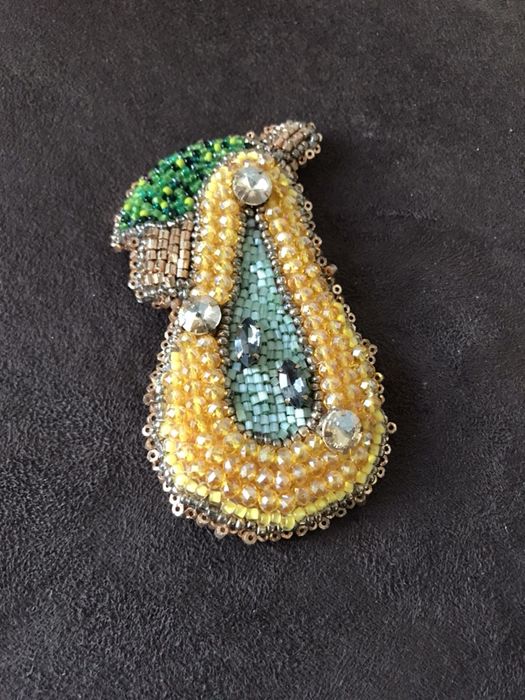 Броши ручая работа