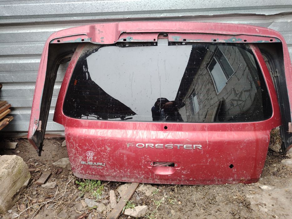 Крышка багажника на субару форестер