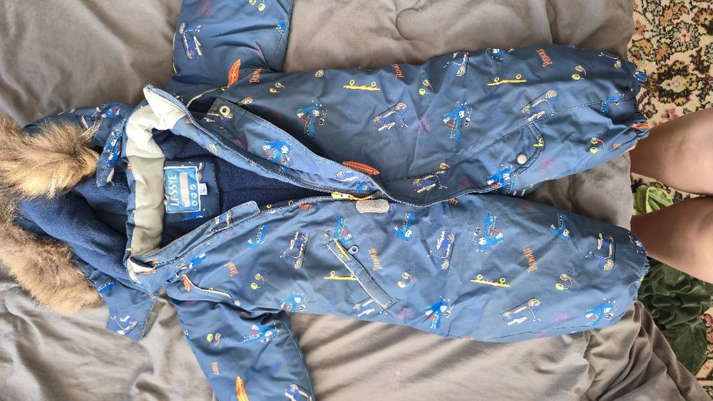 Продам комбинезон детские