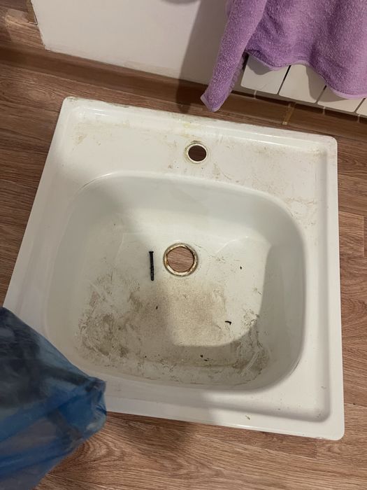 Продам раковину на кухню