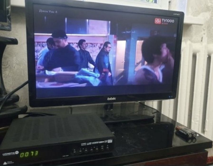Tuner Uzdigital TV sotiladi