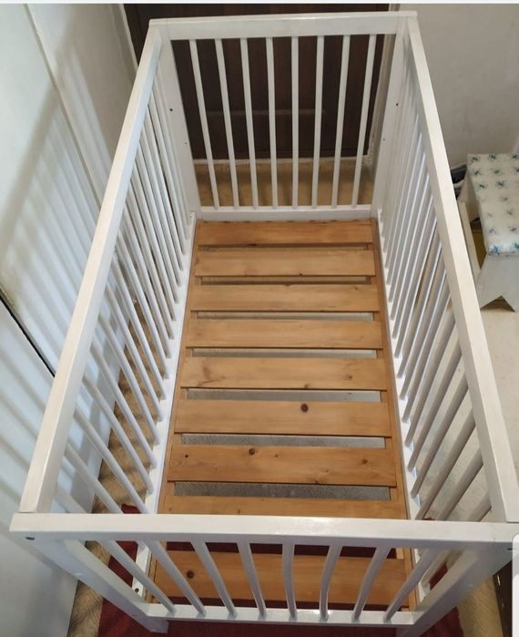 Pătuț alb pentru copii, cu saltea