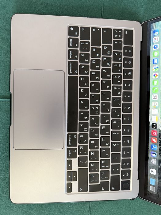 Apple Macbook Air M2, 2022