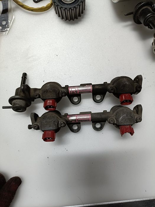 Форсунки Субару 1.6 и 2 - 2.2 литра.