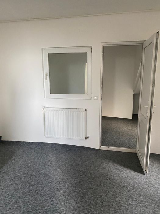 Inchiriez Hala Pitesti