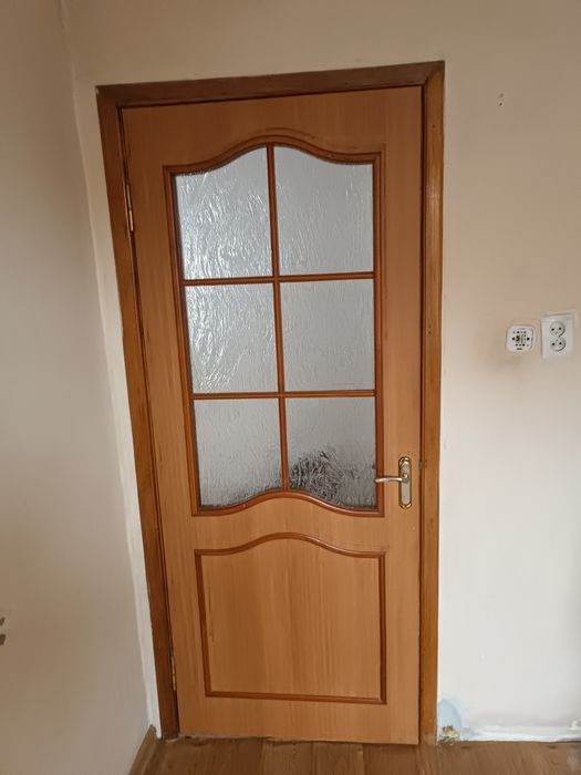 Продам дверь деревянны