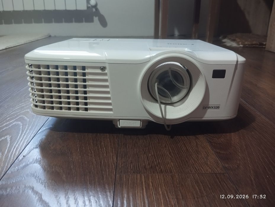 Проектор Canon LV-WX320, б/у, рабочий
