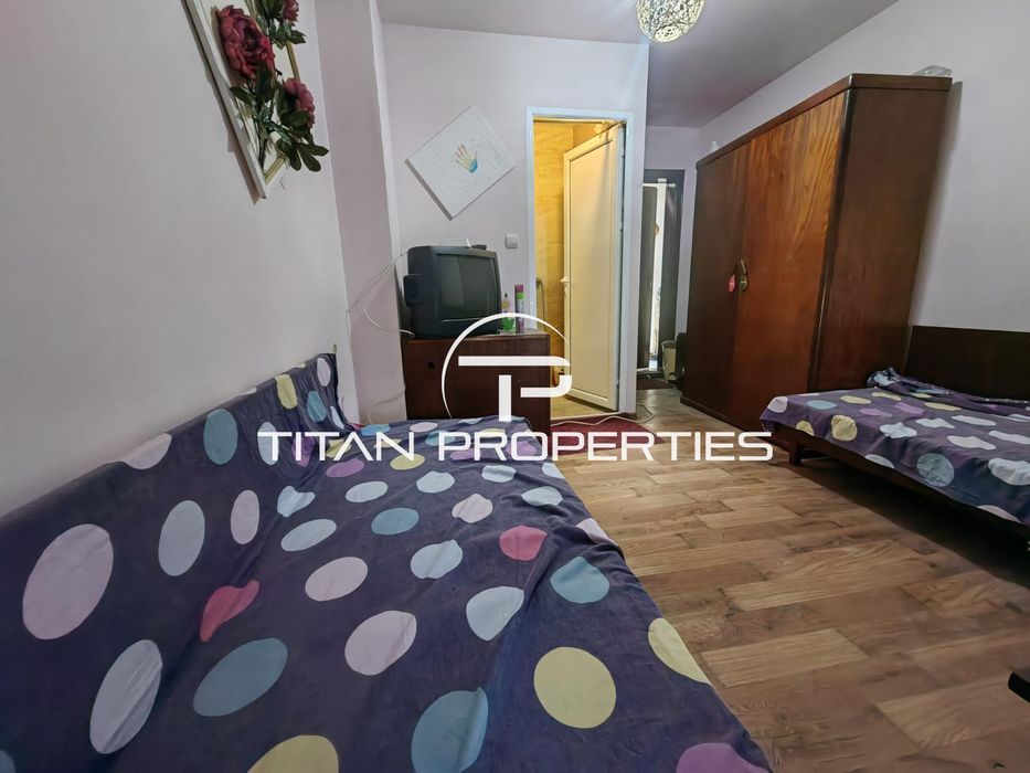 Продава се Двустаен апартамент в Варна, Център - 65 кв.м за 3524 €/кв.м - Снимка #12