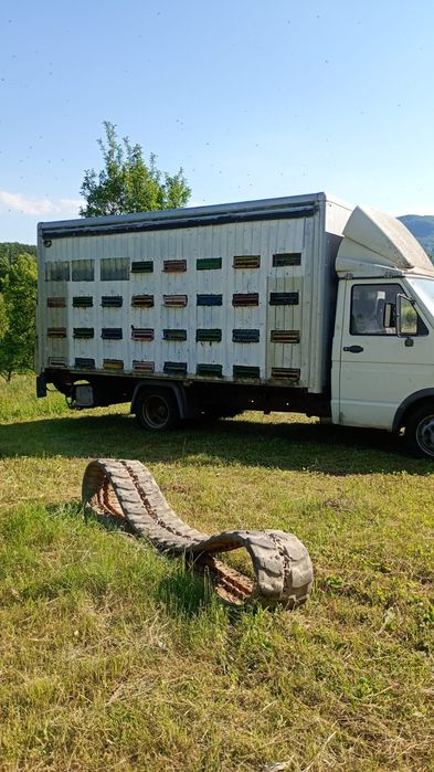 Vând ,schimb,stupina camioneta Iveco 3,5t