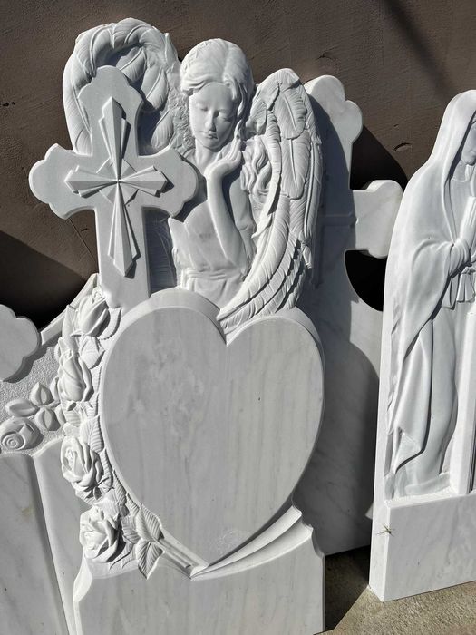 Execut monumente funerare