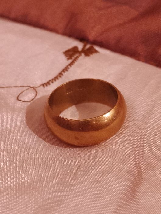 Хълка за мъж в цвят злато