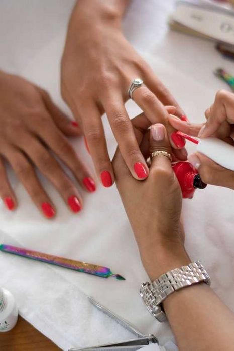 Промоция!Курсове:Маникюр,Педикюр,Ноктопластика -148.27€/290лв модул