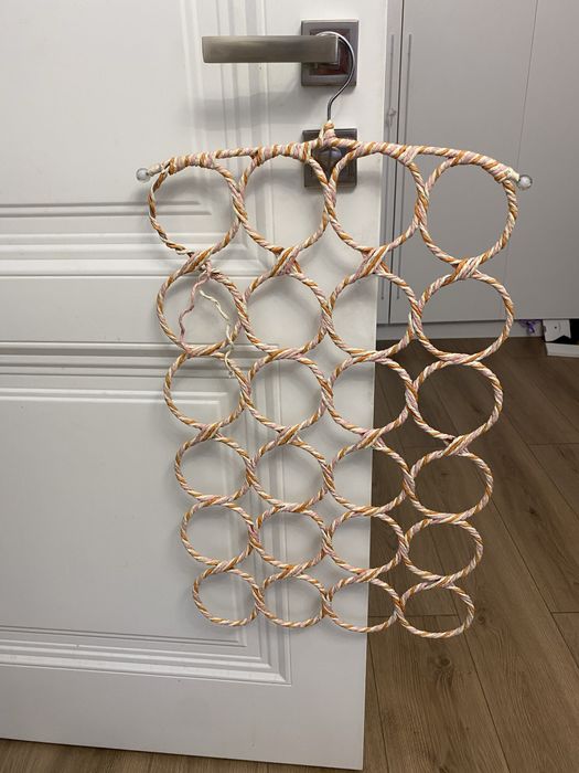 продам вешалки для шарфов и платков