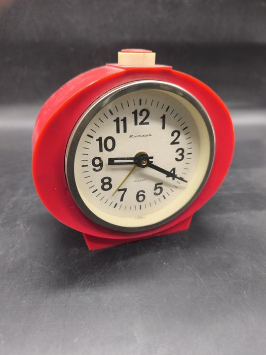 Будильники СССР в количестве