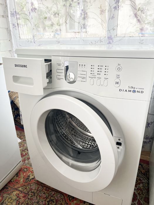 Продам Холодильник с Машинкой