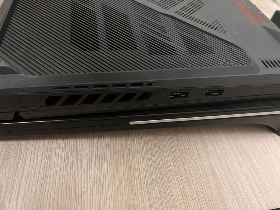 Продам ноутбук без торга