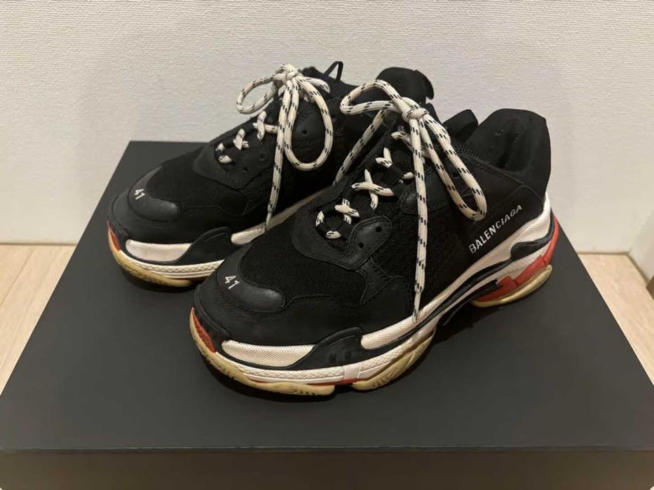 Продам кроссовки Balenciaga