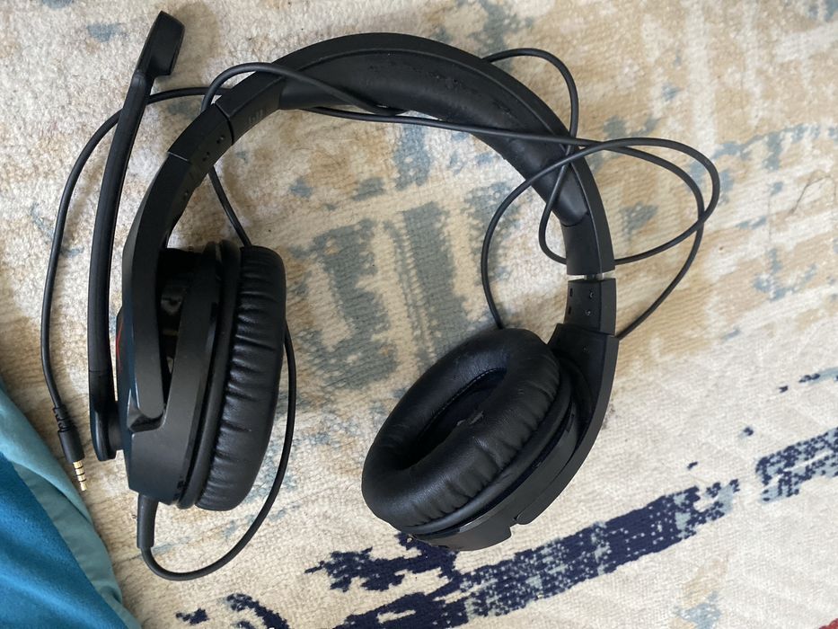 Hyperx наушник