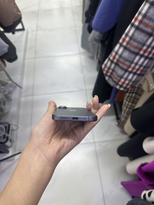 Телефон iphone 17