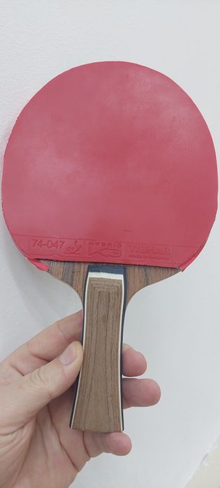 Paleta tenis de masa Xiom  An Jaehyun Tmxi și paleta tibhar K 3 hibrid