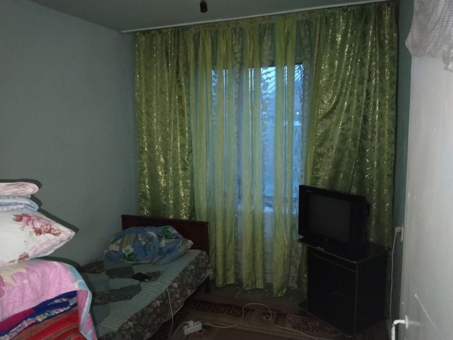 Үш бөлмелі үй сатылады