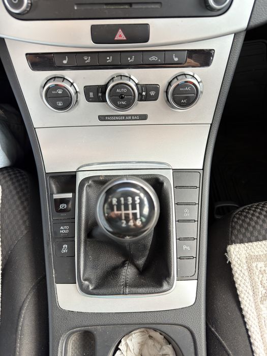 Volkswagen Passat B7 1.6tdi 2012