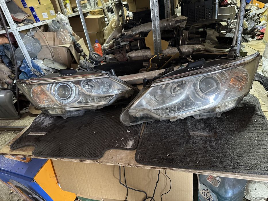 Фары на Toyota Camry 55