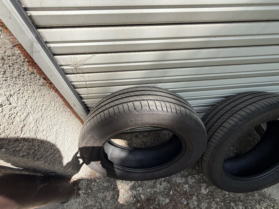 Продавам 4 летни гуми Michelin Primacy 4 215/60/17