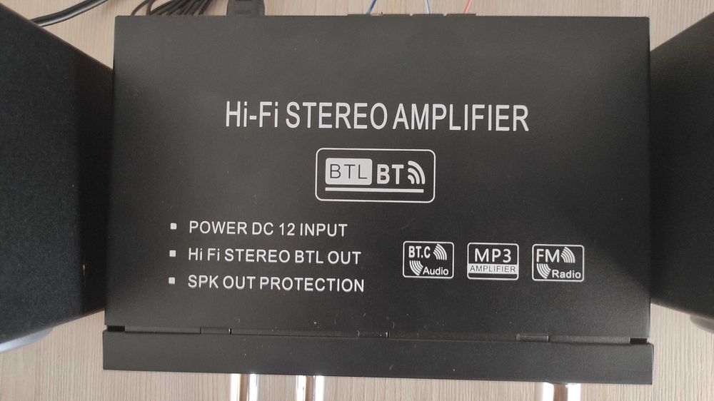 Мини усилитель с колонками.