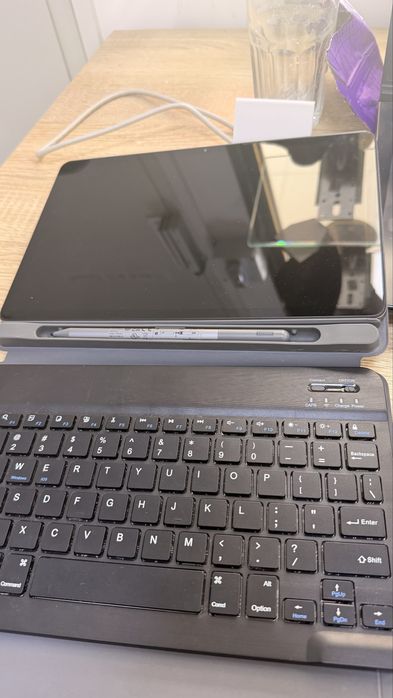 Lenovo Tab M11 128GB + Tastatură + Stylus | Impecabilă