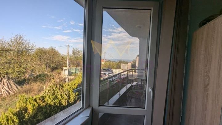 Дава се под наем Тристаен апартамент в Варна, м-т Траката - 80 кв.м за 625 € - Снимка #9