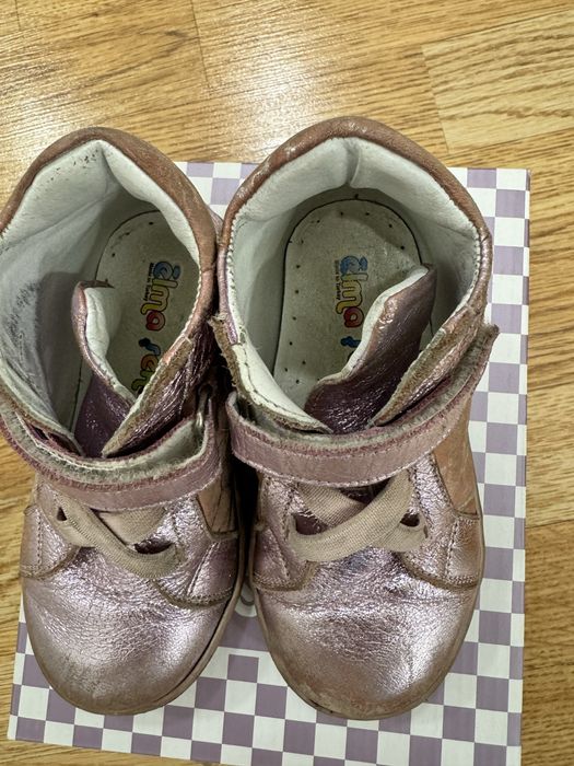 Ботинки детские 22-23р