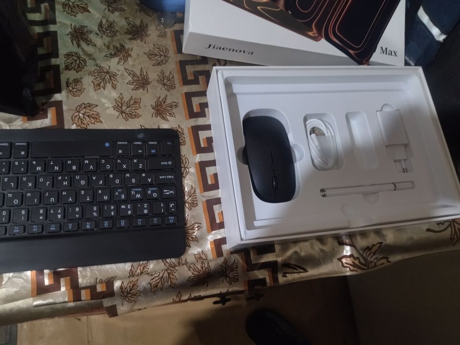 Планшет продаётся