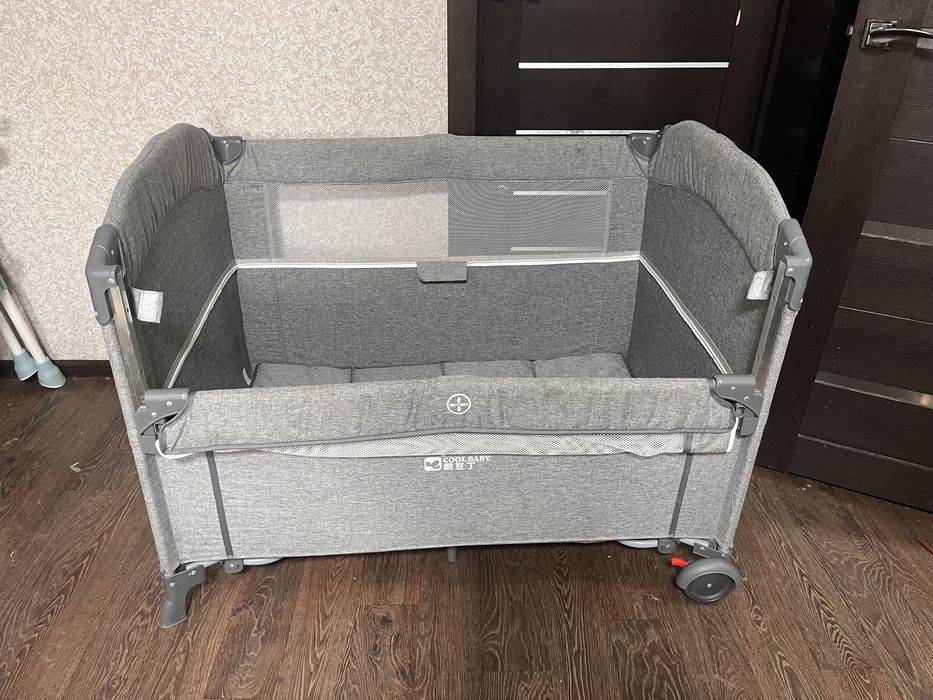 Кроватка - манеж