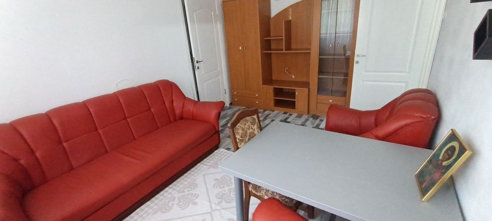 Vând apartament cu doua camere Oituz