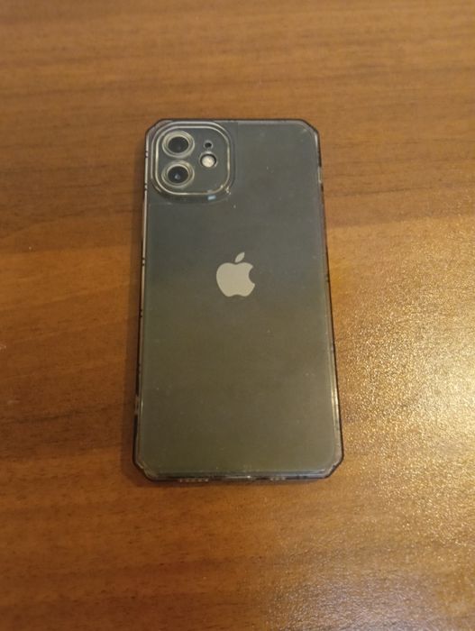 iPhone 12 64 GB с 86% Батерия