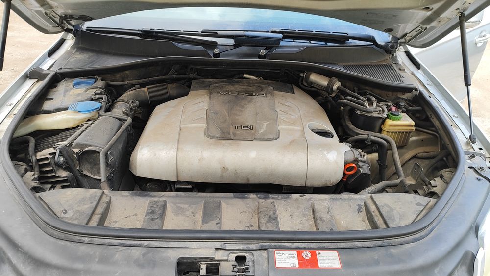 На части Audi Q7 3.0tdi