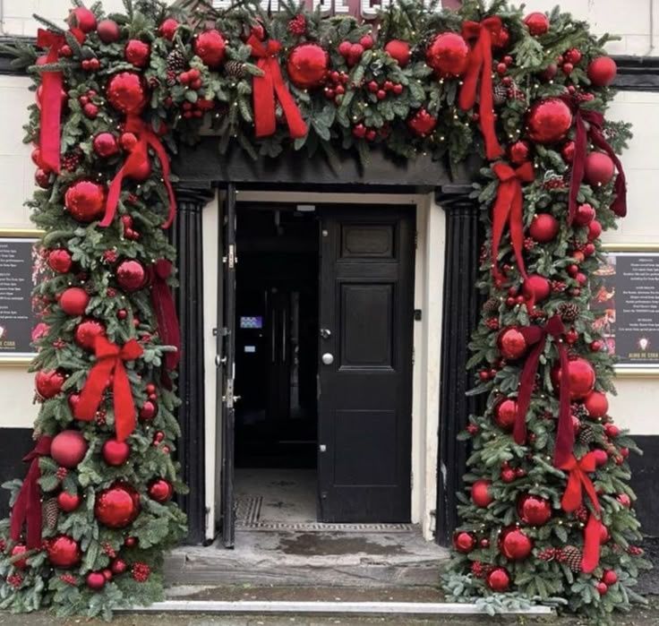 Tayyor Yangi yil yoritishi.