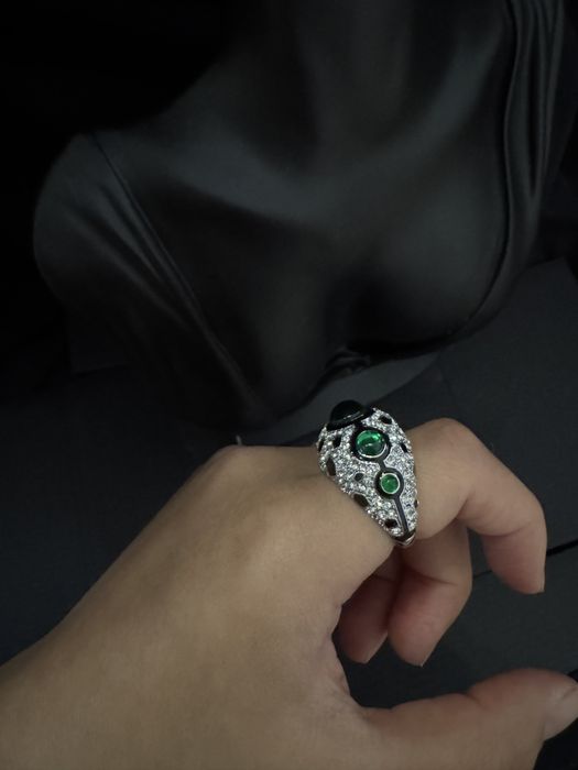 Әйелдер сақина и сырға