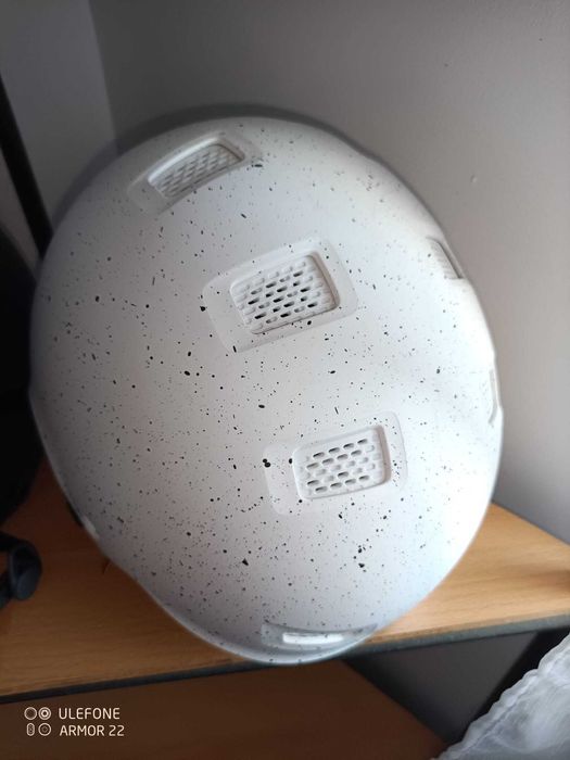 Placă snowboard + Boots + Legături snowboard + Cască snowboard -NOI