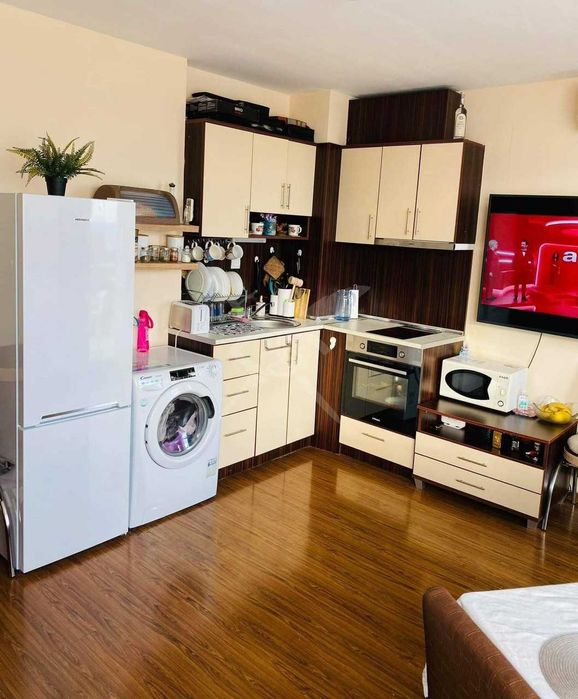 Продава се Двустаен апартамент в Свети Влас - 58 кв.м за 1121 €/кв.м - Снимка #2